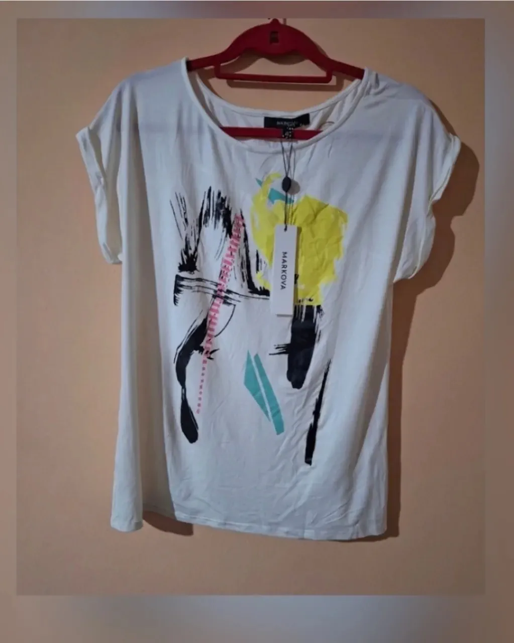 Remera Markova · Talle XL