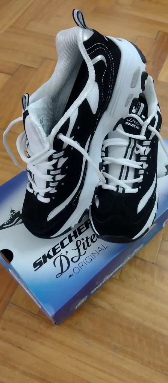 Skechers · Talle AR 40