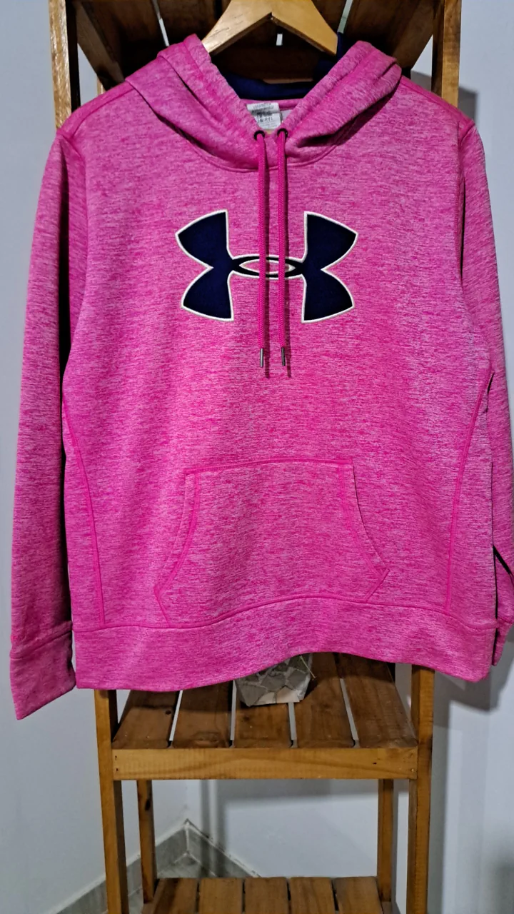 Buzo Under Armour · Talle M