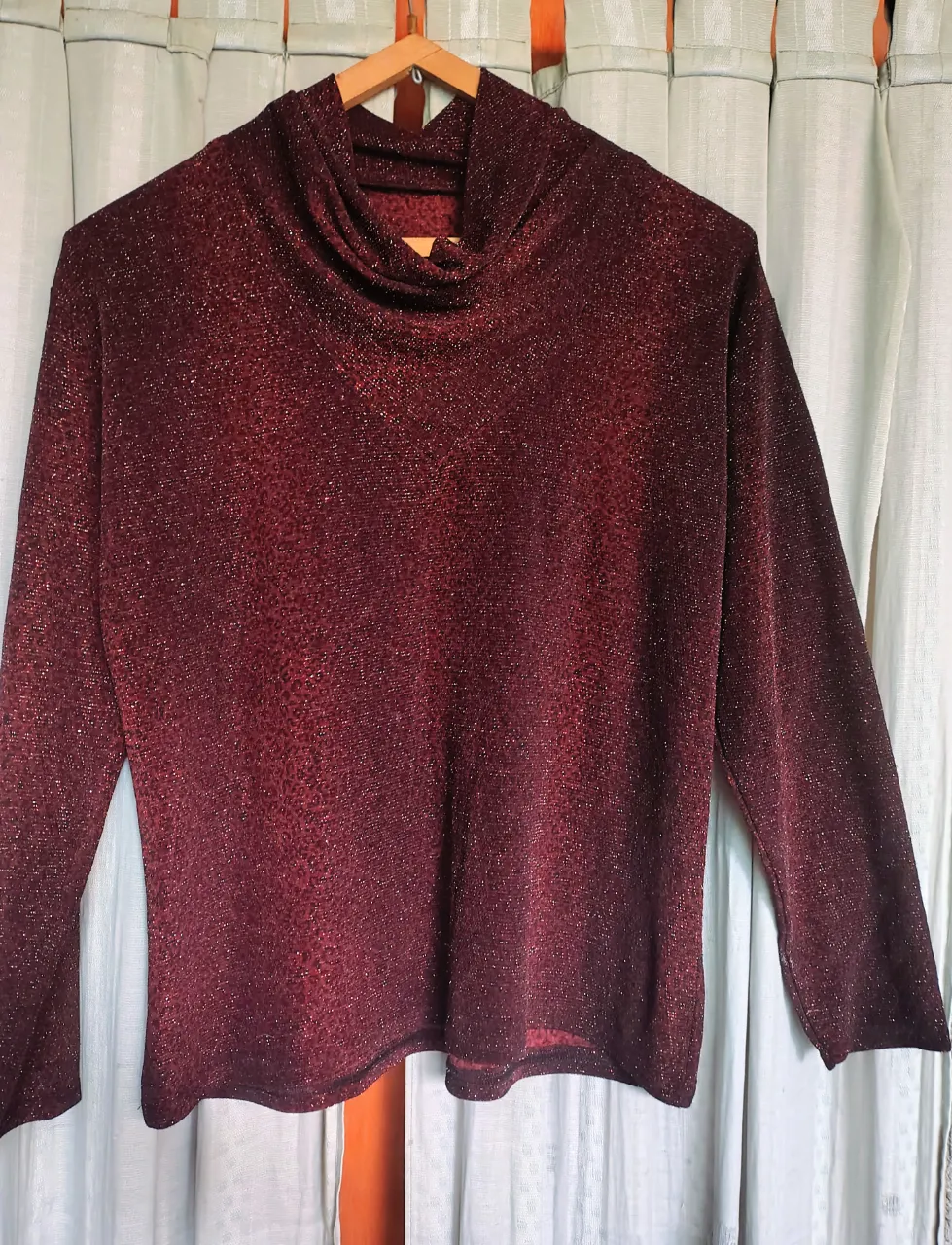 Polera A ≠ - imagen 1