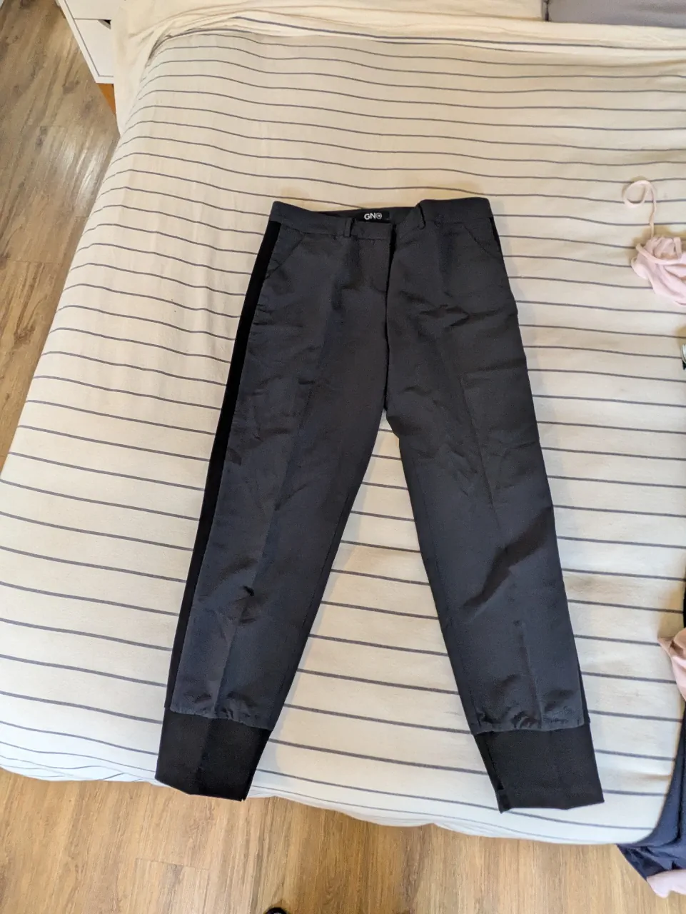 Pantalón NAUM · Talle M