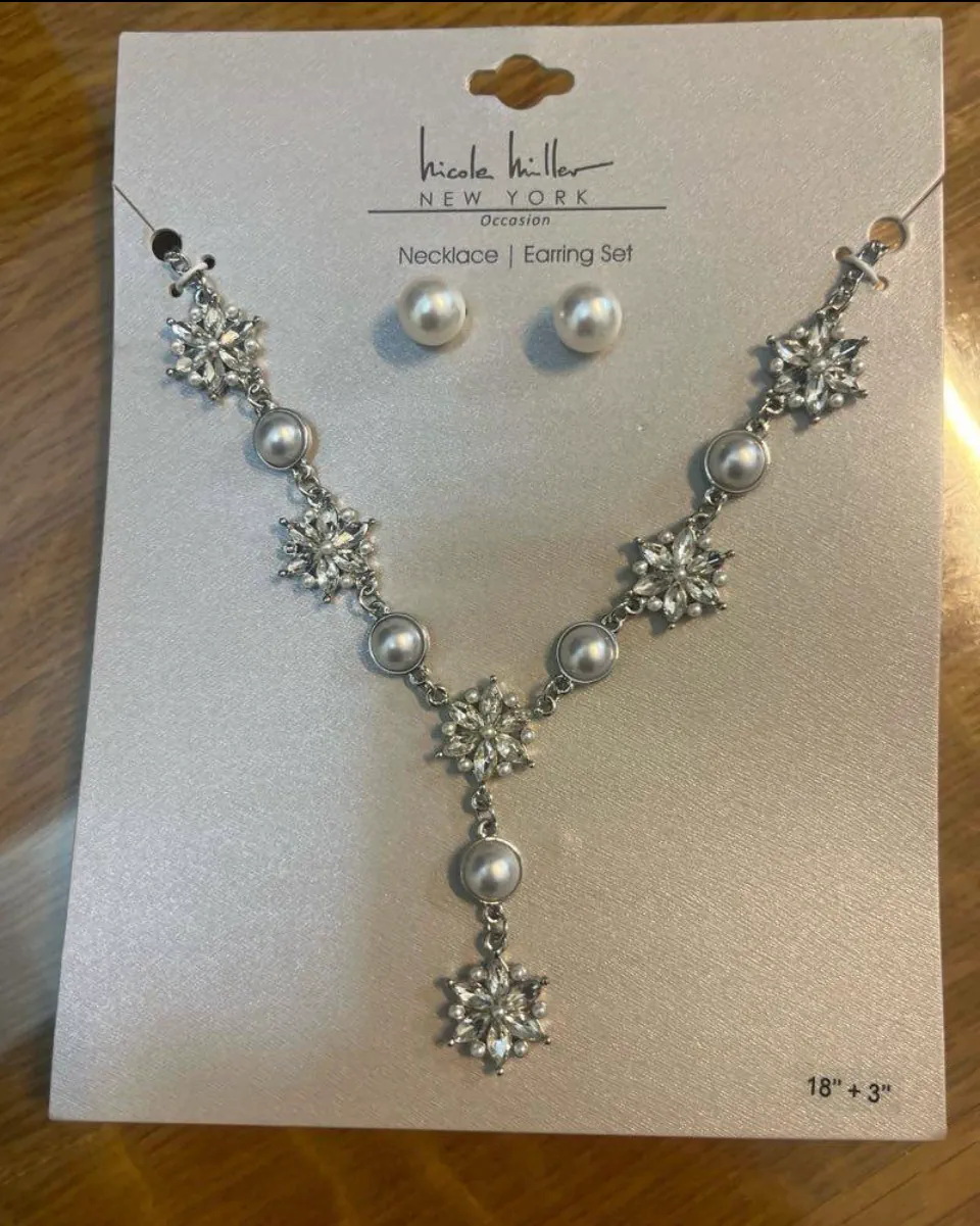 Collar Nicole miller