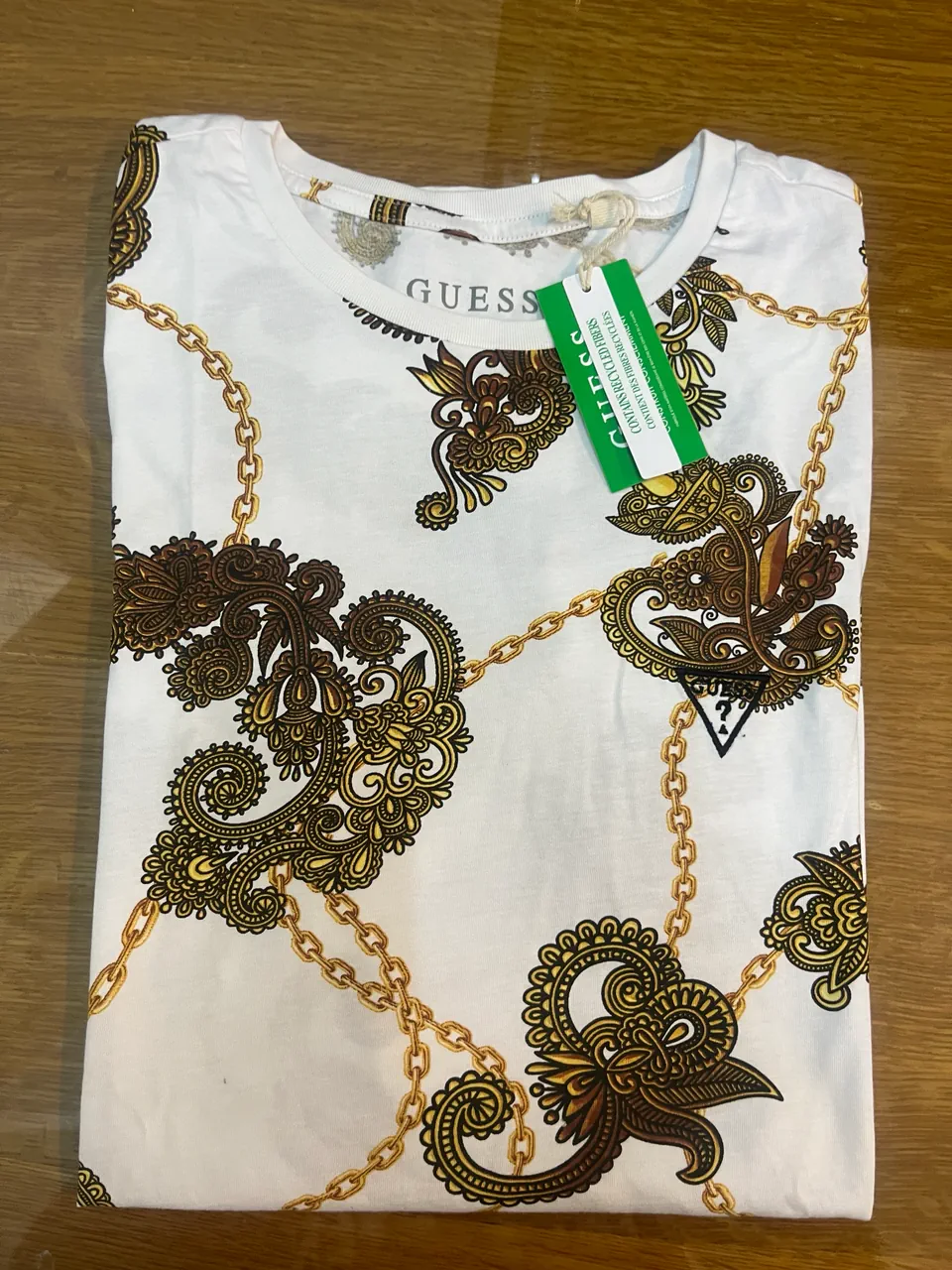 Remera GUESS - imagen 1