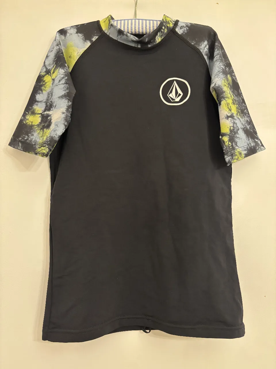 Ropa deportiva Volcom - imagen 1