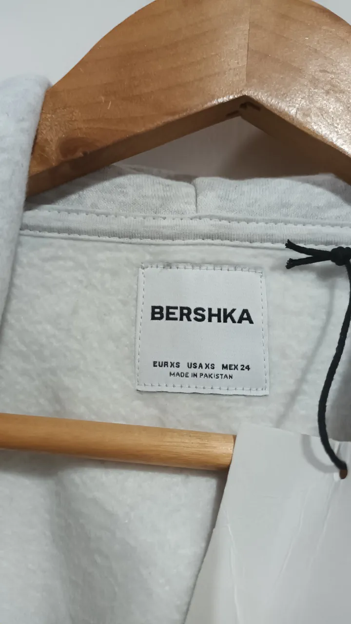 Buzo Bershka - imagen 8