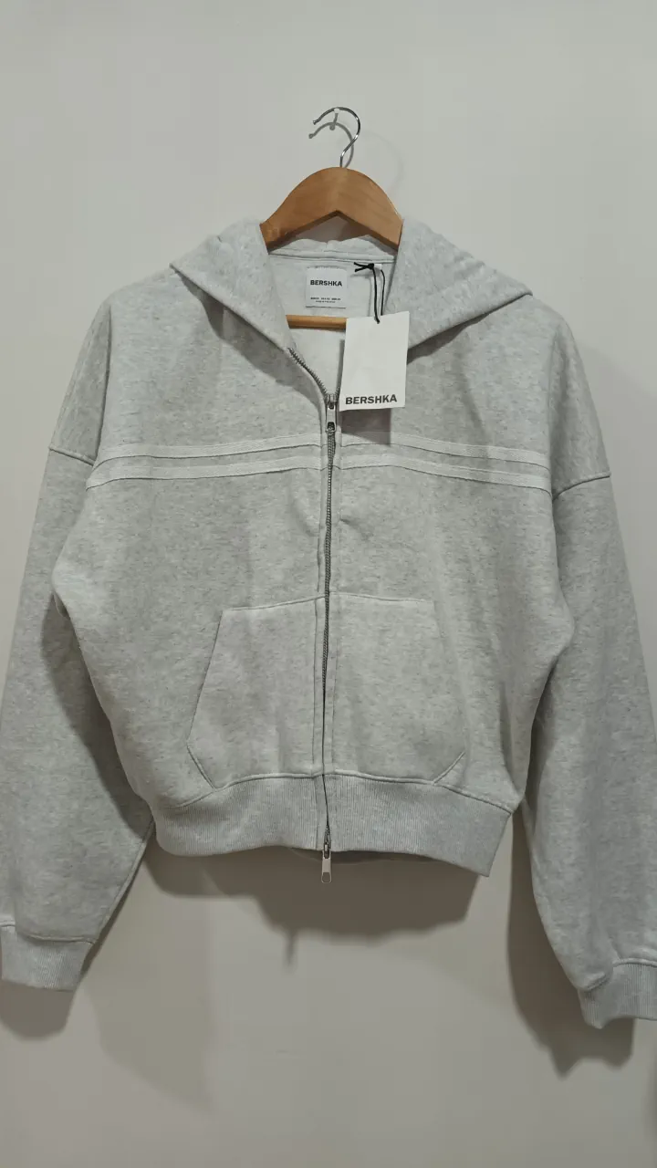 Buzo Bershka - imagen 4