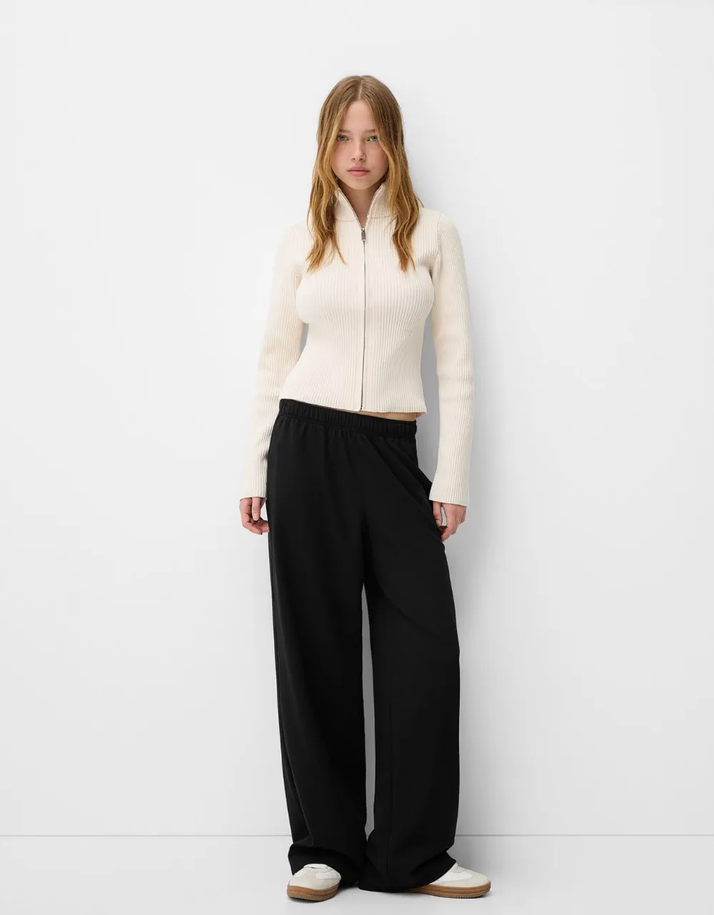 Pantalón Bershka - imagen 1