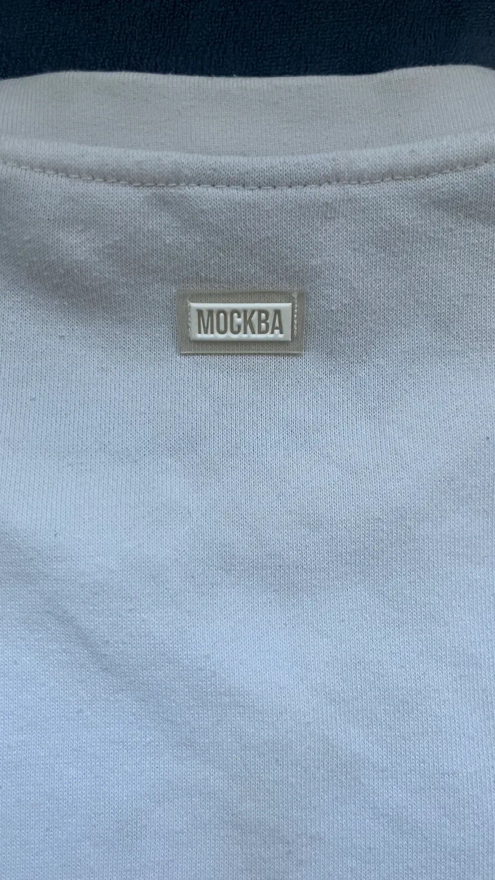 Buzo Mockba - imagen 4