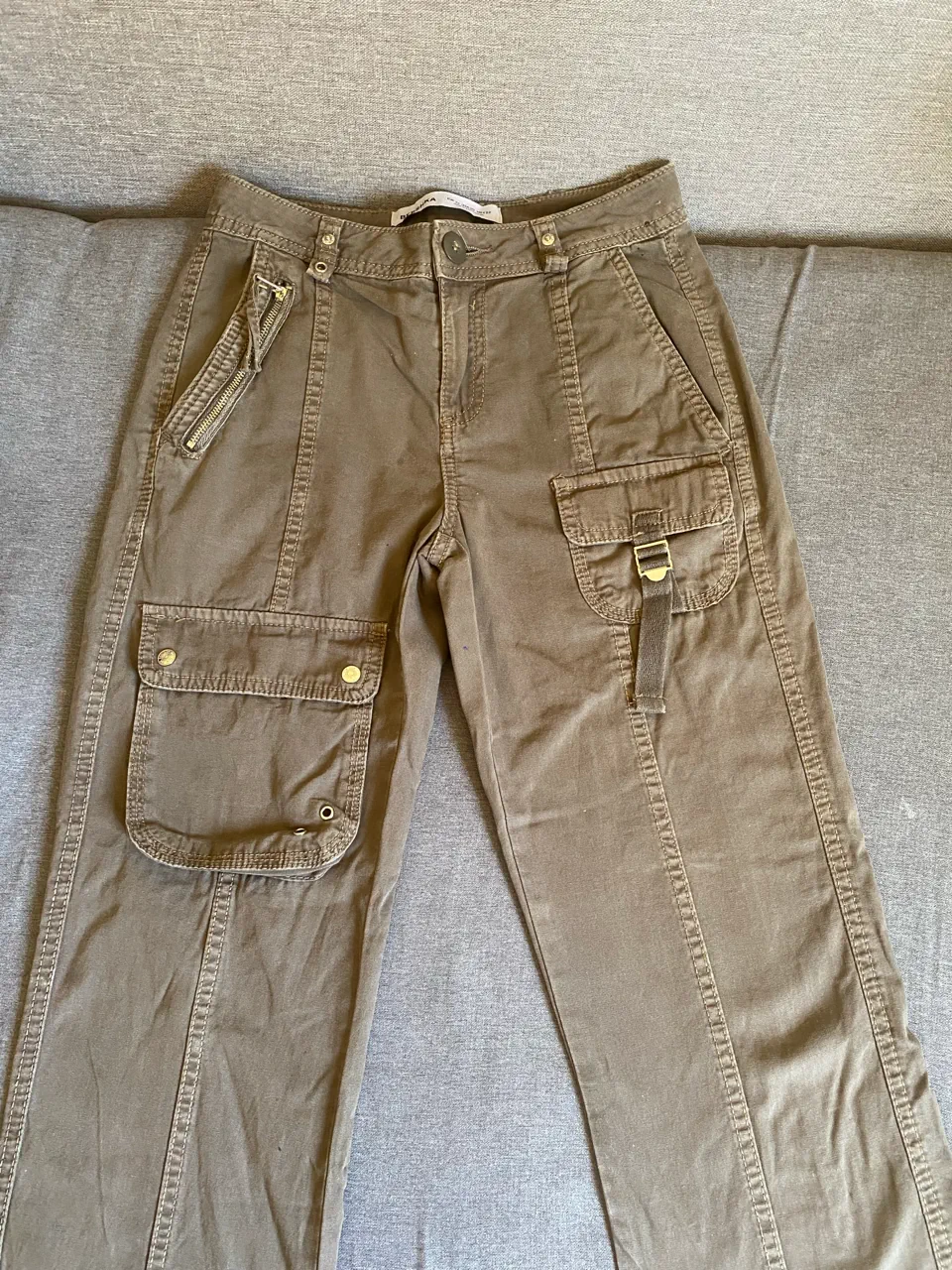Pantalón Bershka · Talle EU 32