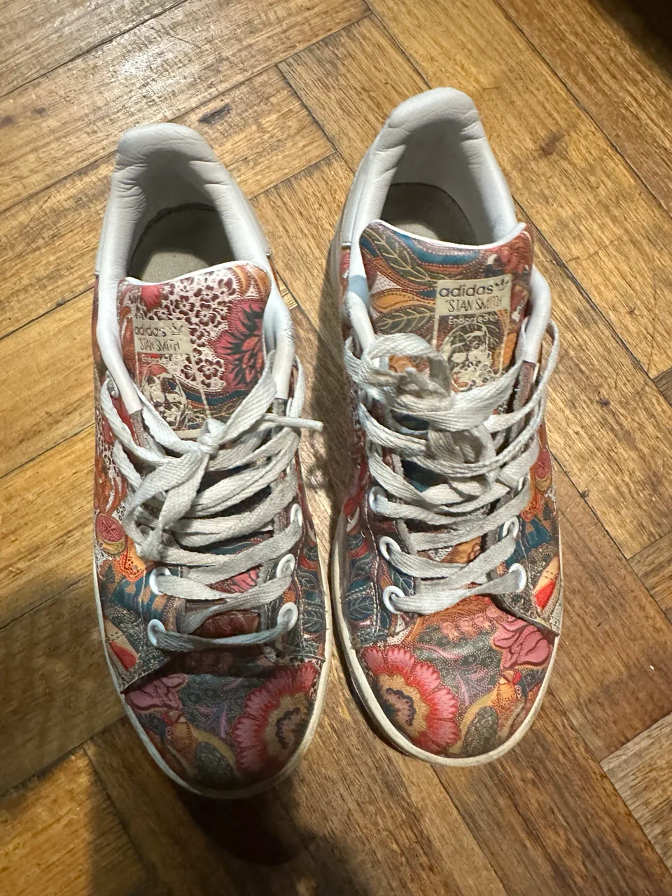 adidas · Talle AR 36