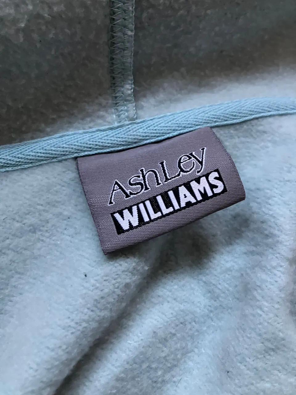 Buzo Ashley williams - imagen 2