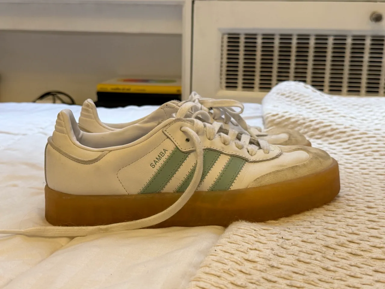 adidas · Talle AR 38