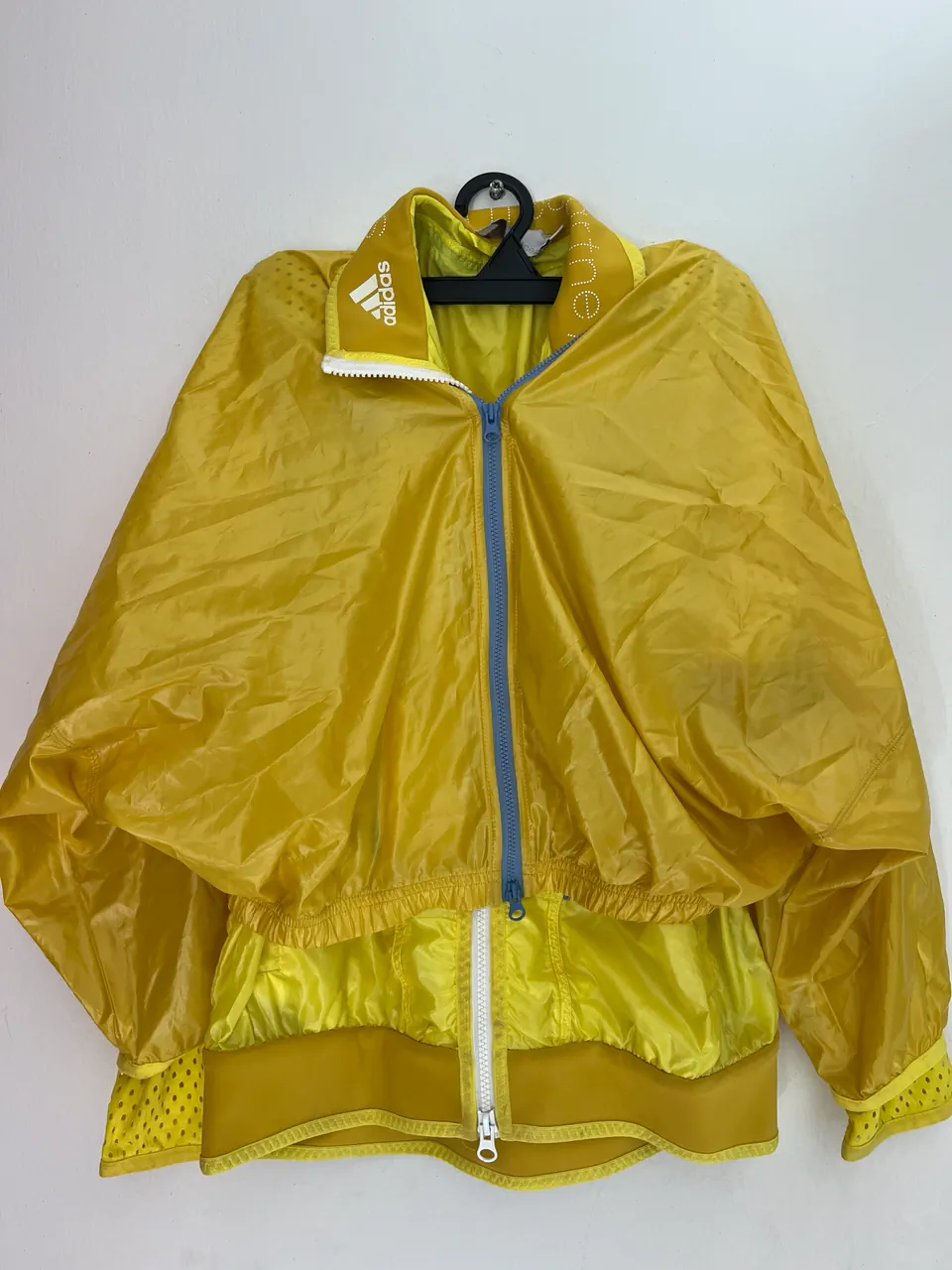 adidas · Talle S