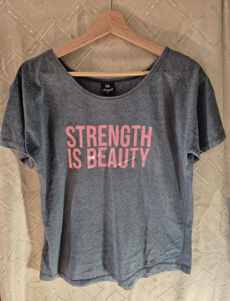 Remera Strenghth - imagen 1