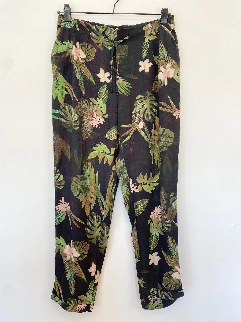 Pantalón Bershka · Talle L