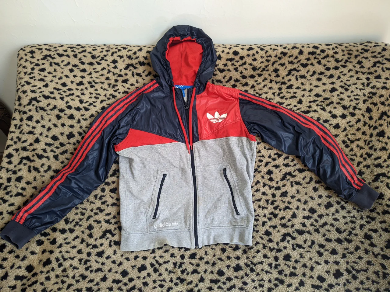 adidas · Talle M