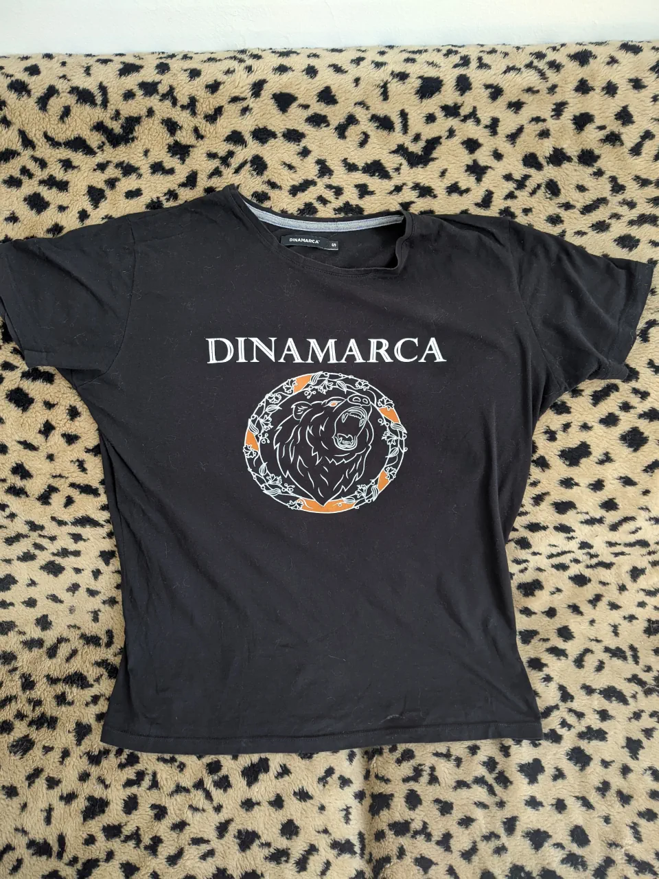 Remera Dinamarca · Talle S