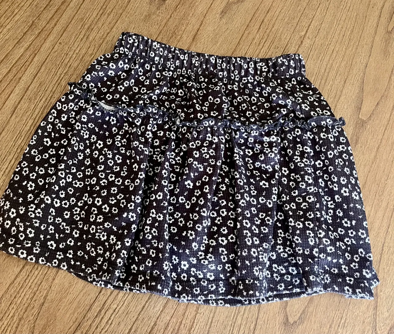 Pollera corta Zara · Talle 9 años / 134 cm