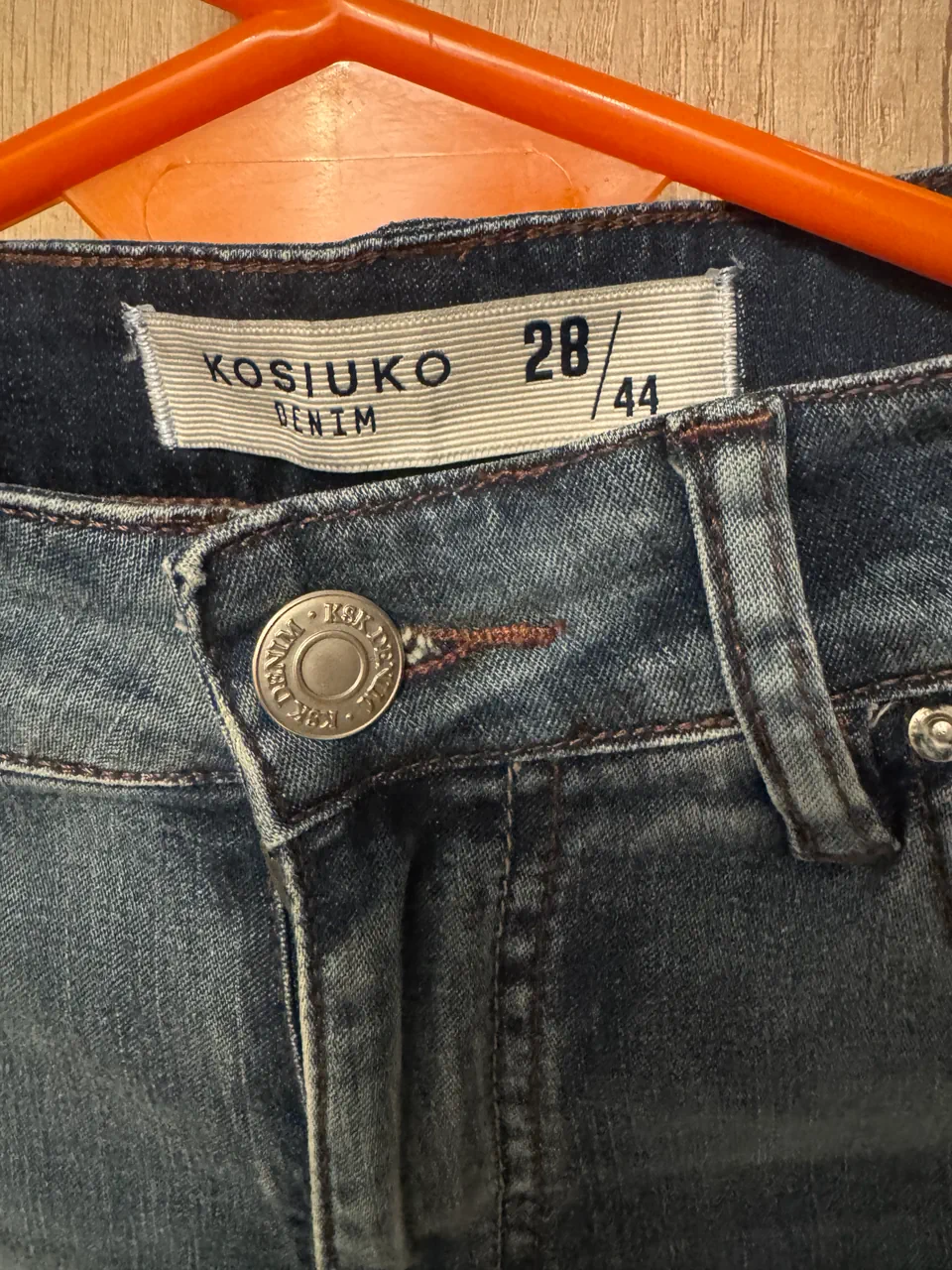 Jean Kosiuko - imagen 3