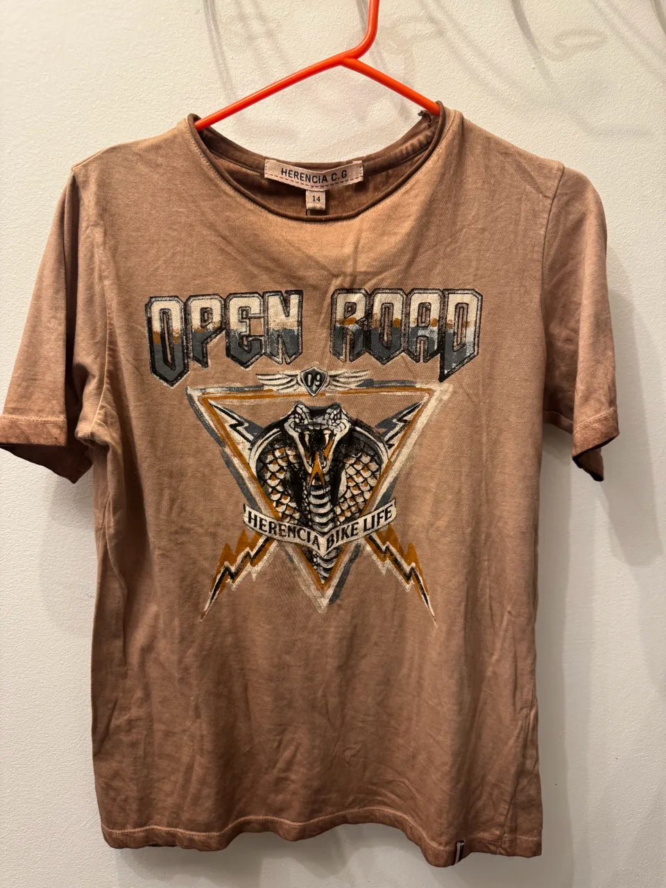 Remera Herencia · Talle S