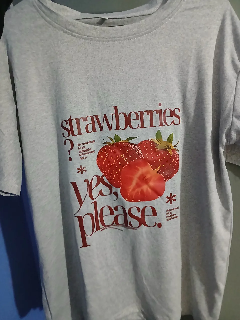 Remera # · Talle L
