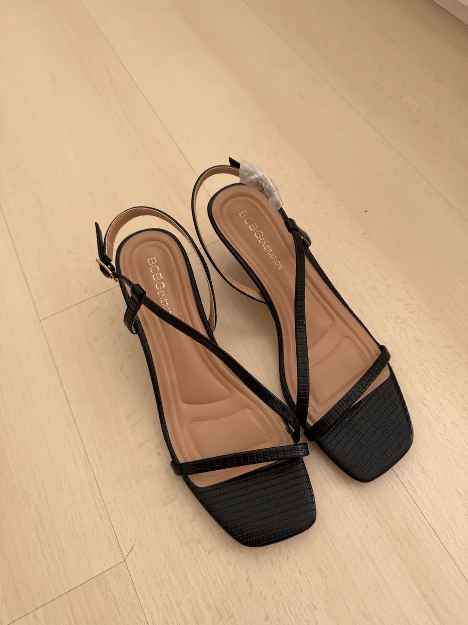 Sandalias BCBG Generation - imagen 1