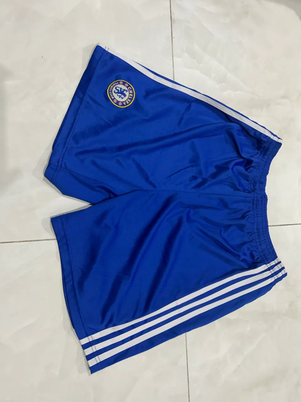 adidas · Talle M