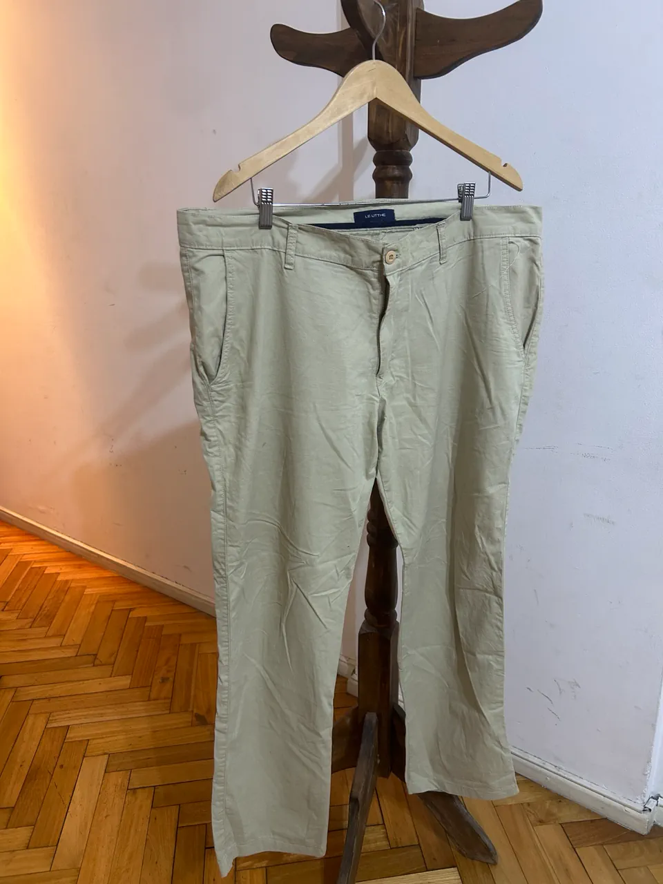 Pantalón Leutthe · Talle MEX/ARG 42