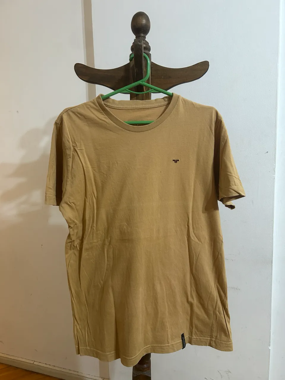 Remera Taverniti · Talle M