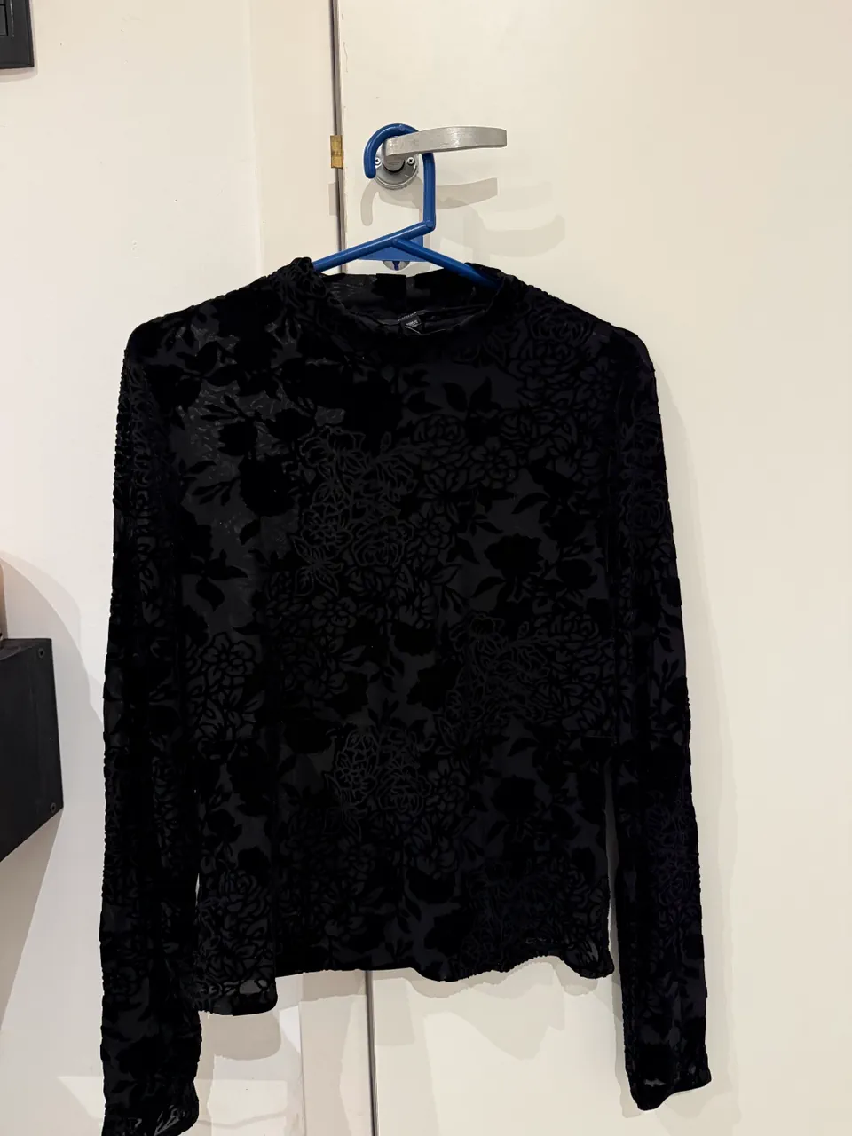 Remera GUESS · Talle M