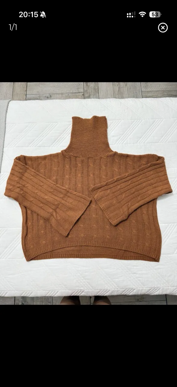 Polera A ≠ - imagen 1