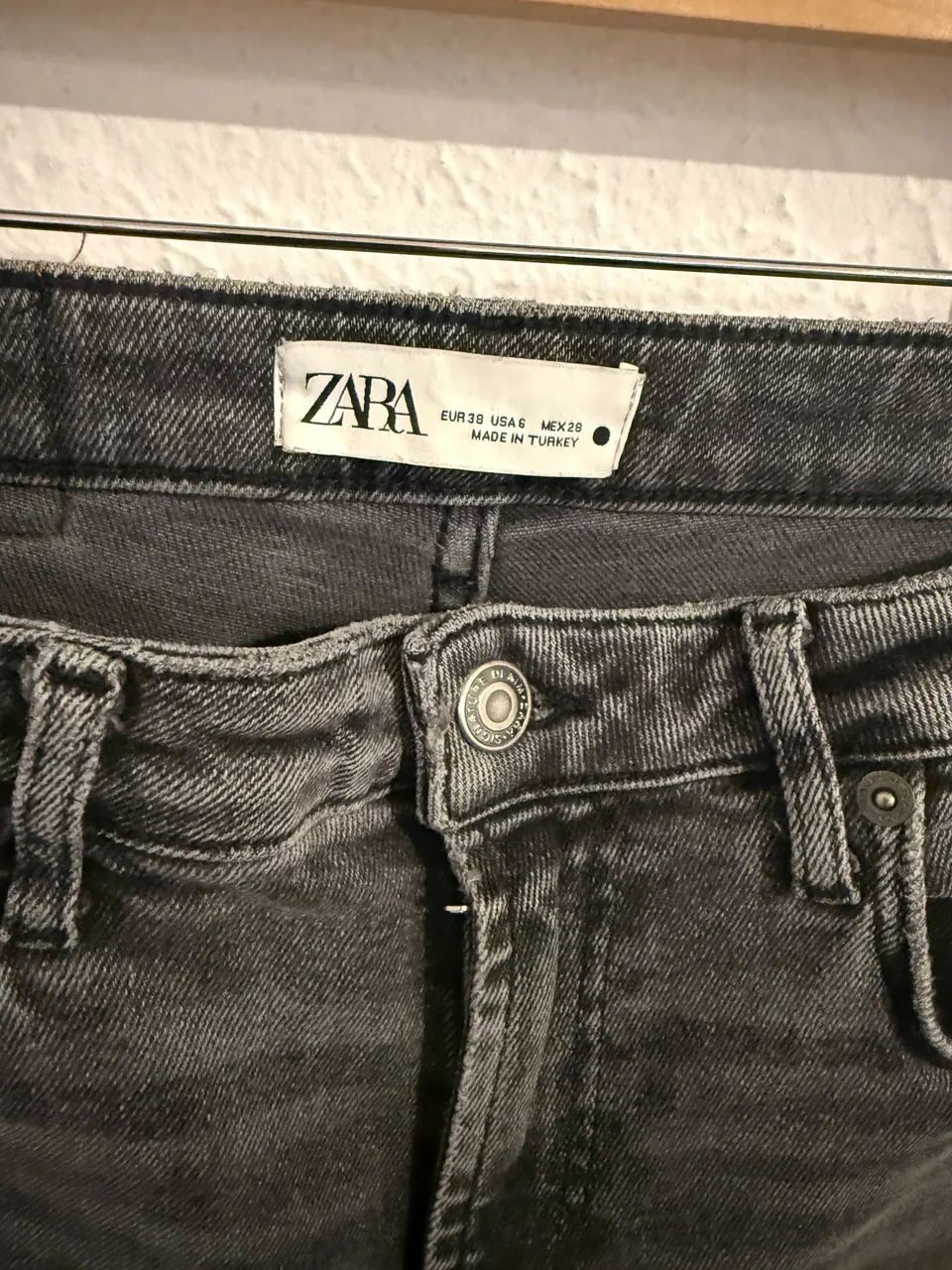 Zara · Talle EU 38