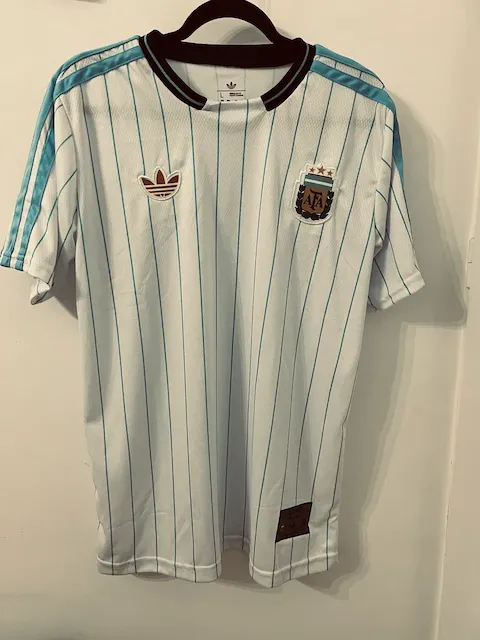 adidas · Talle L