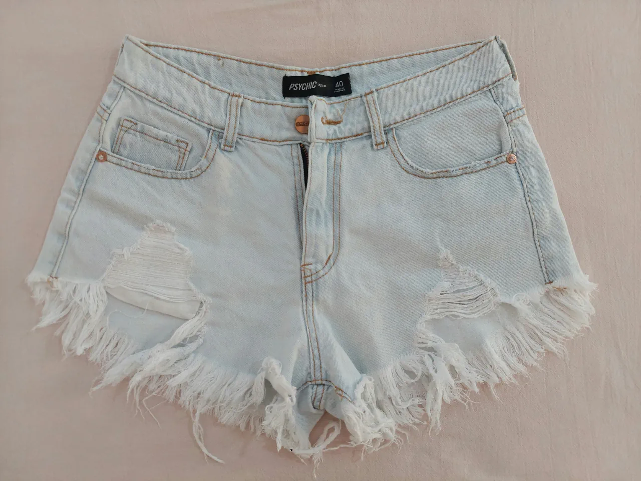 Short PSYCHIC - imagen 1