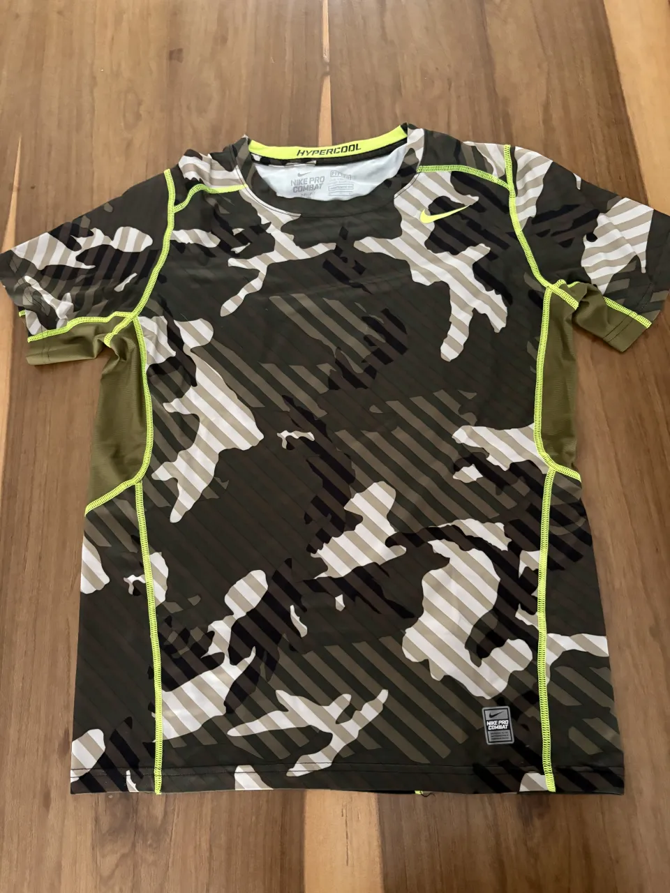 Remera Nike · Talle M