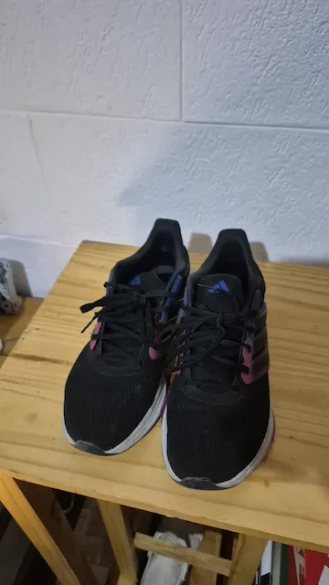 adidas · Talle US 10.5