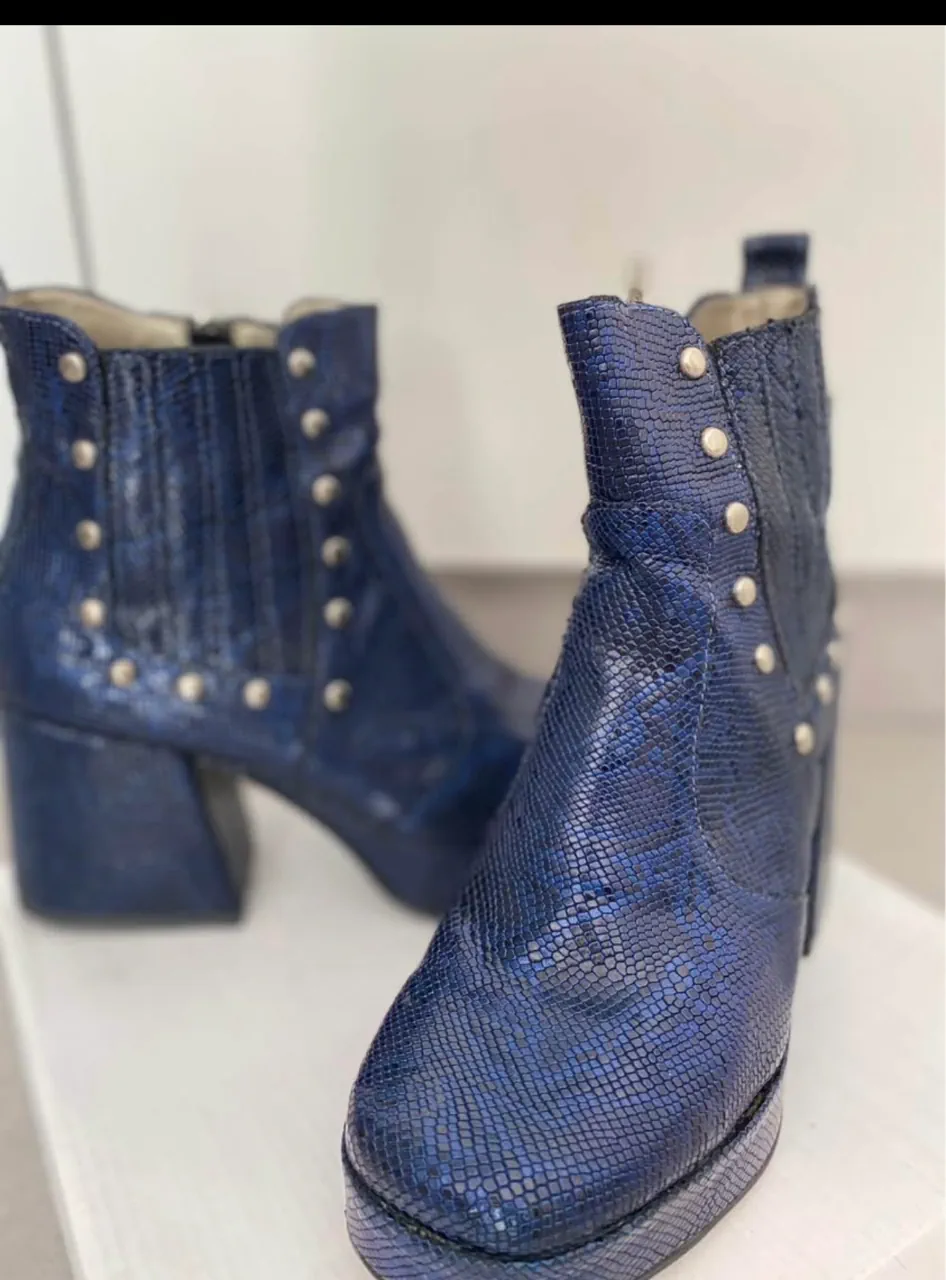 Botas . - imagen 1