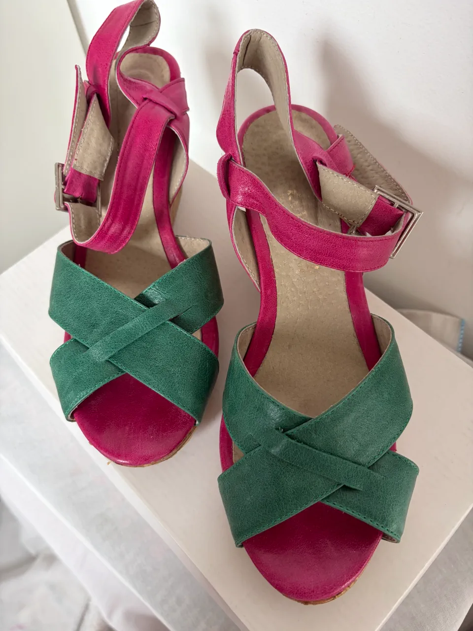Sandalias . · Talle AR 38
