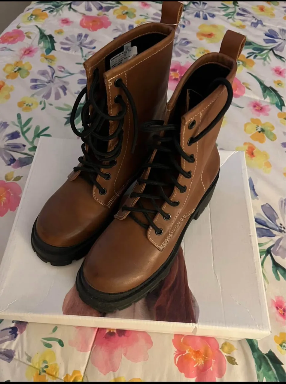 Hush Puppies · Talle AR 37
