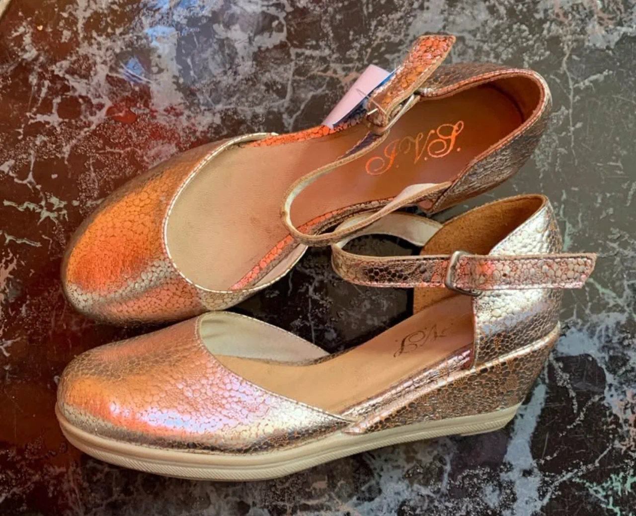 Sandalias Sin marca conocida. - imagen 1