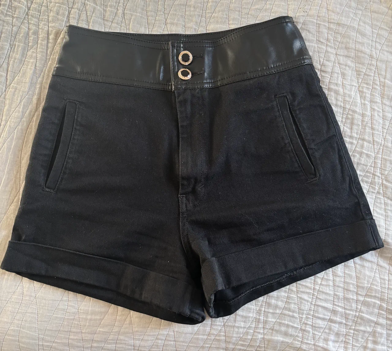 Short Kosiuko - imagen 1