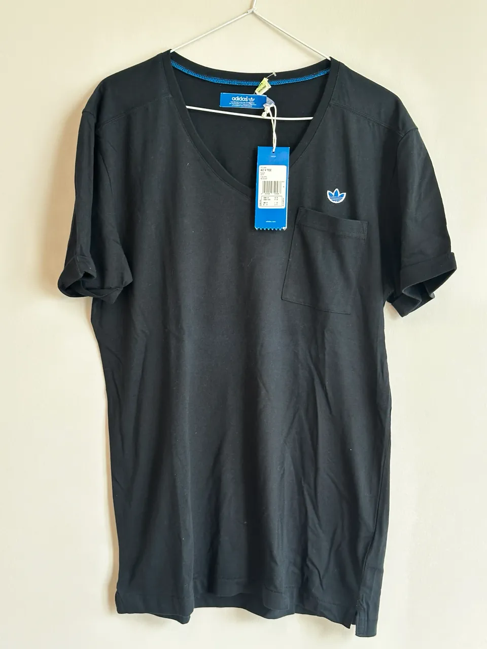 Remera adidas · Talle M