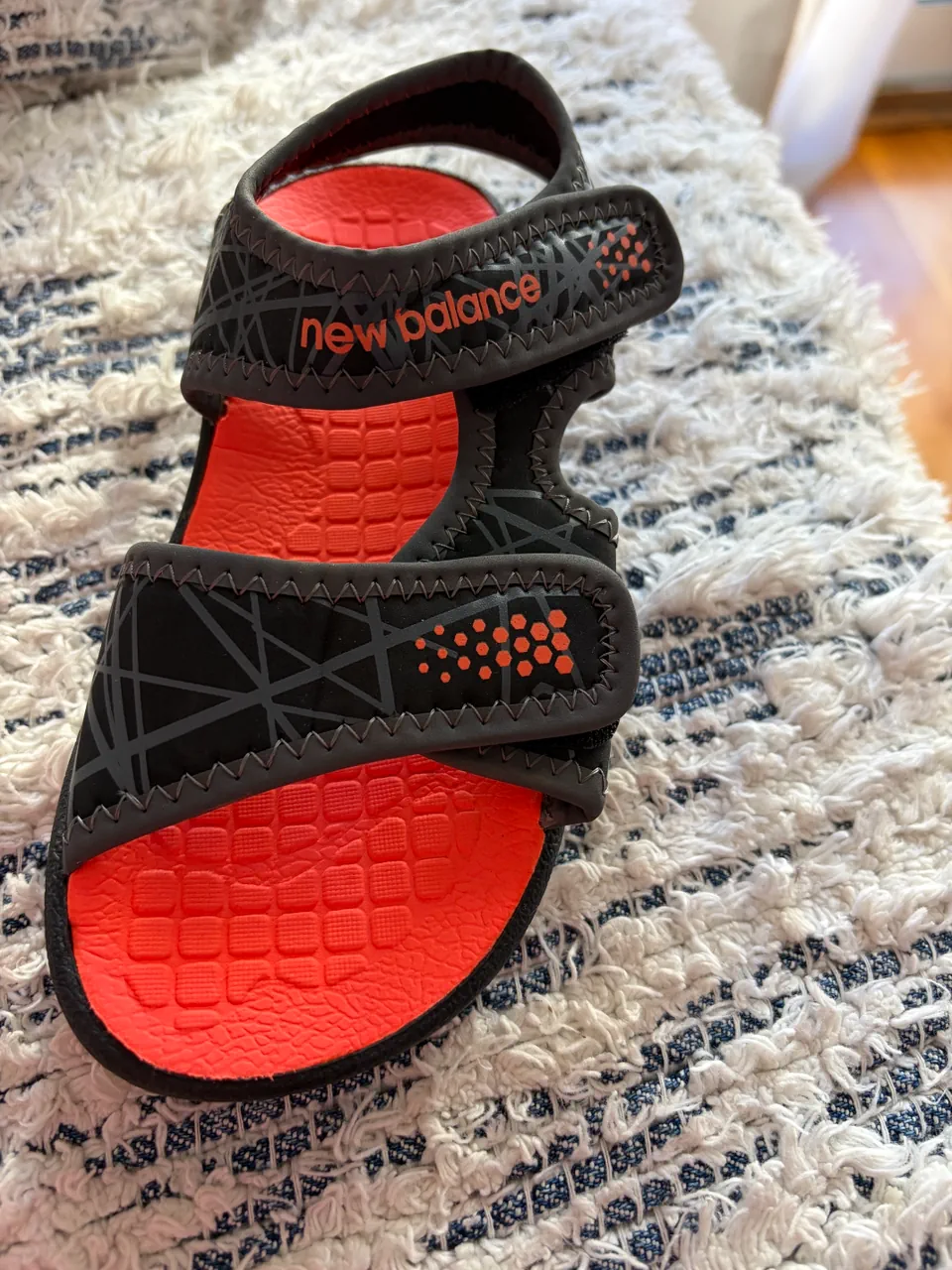 Sandalias New Balance · Talle AR 30