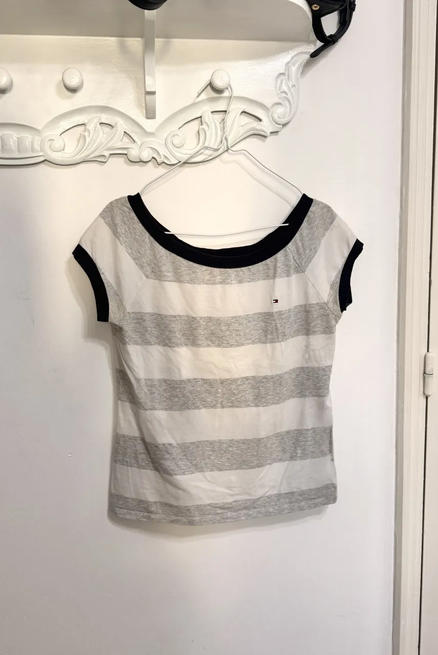 Remera Tommy Hilfiger · Talle M