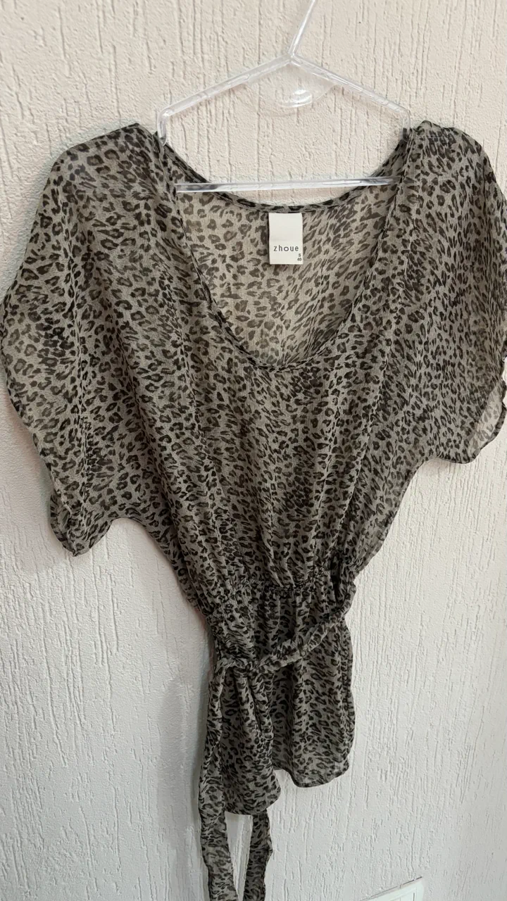 Blusa Zhoue - imagen 1