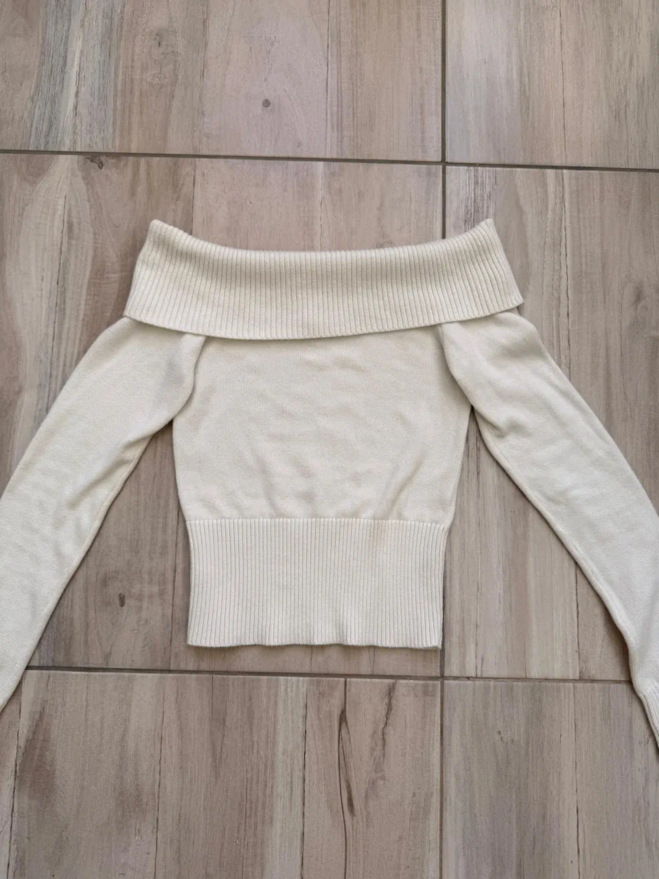 Sweater Hollister · Talle 1