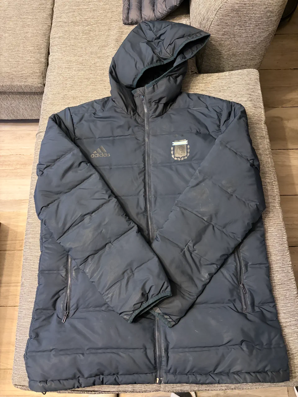 Campera adidas · Talle M