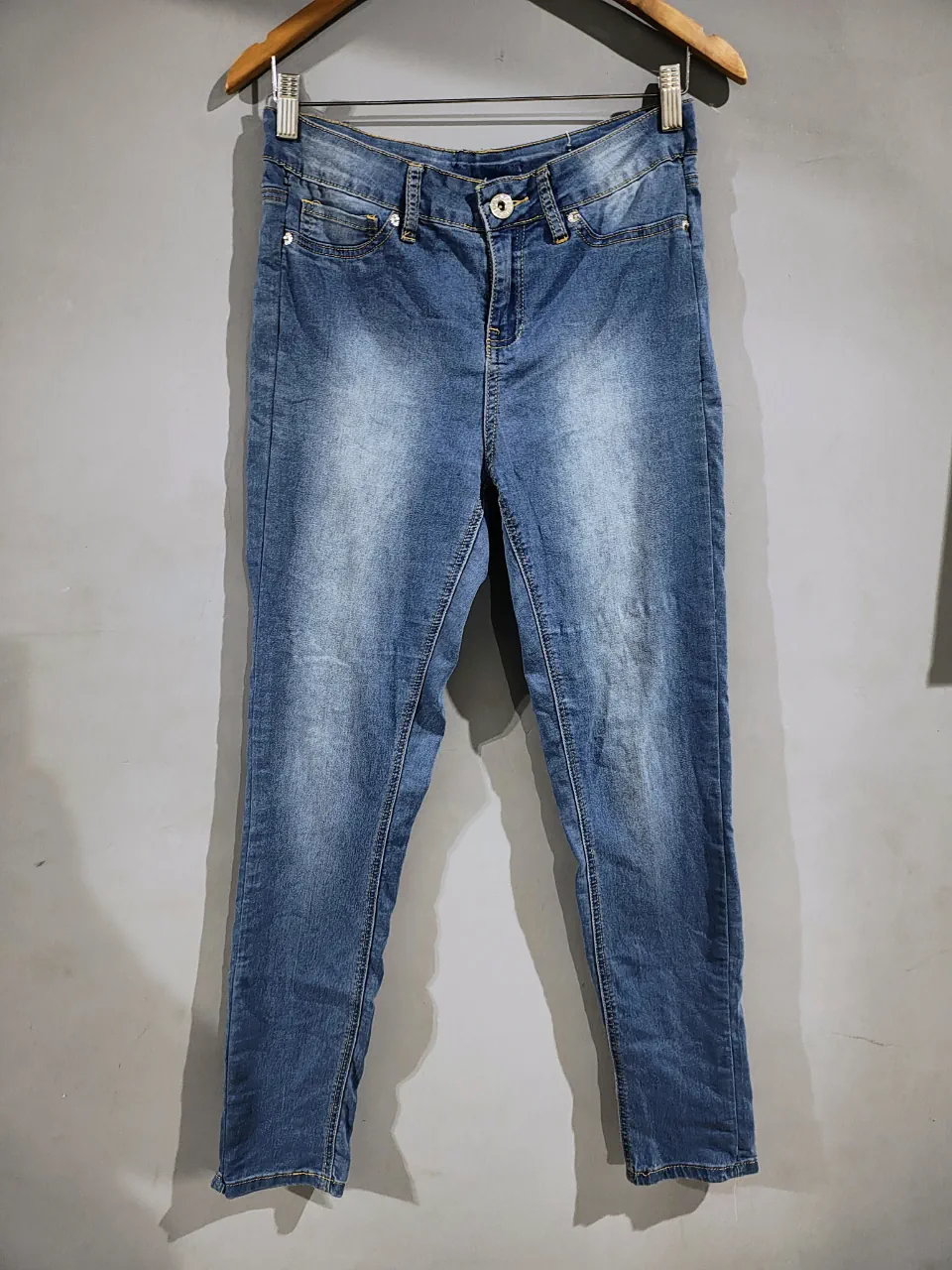 GUESS · Talle MEX/ARG 30