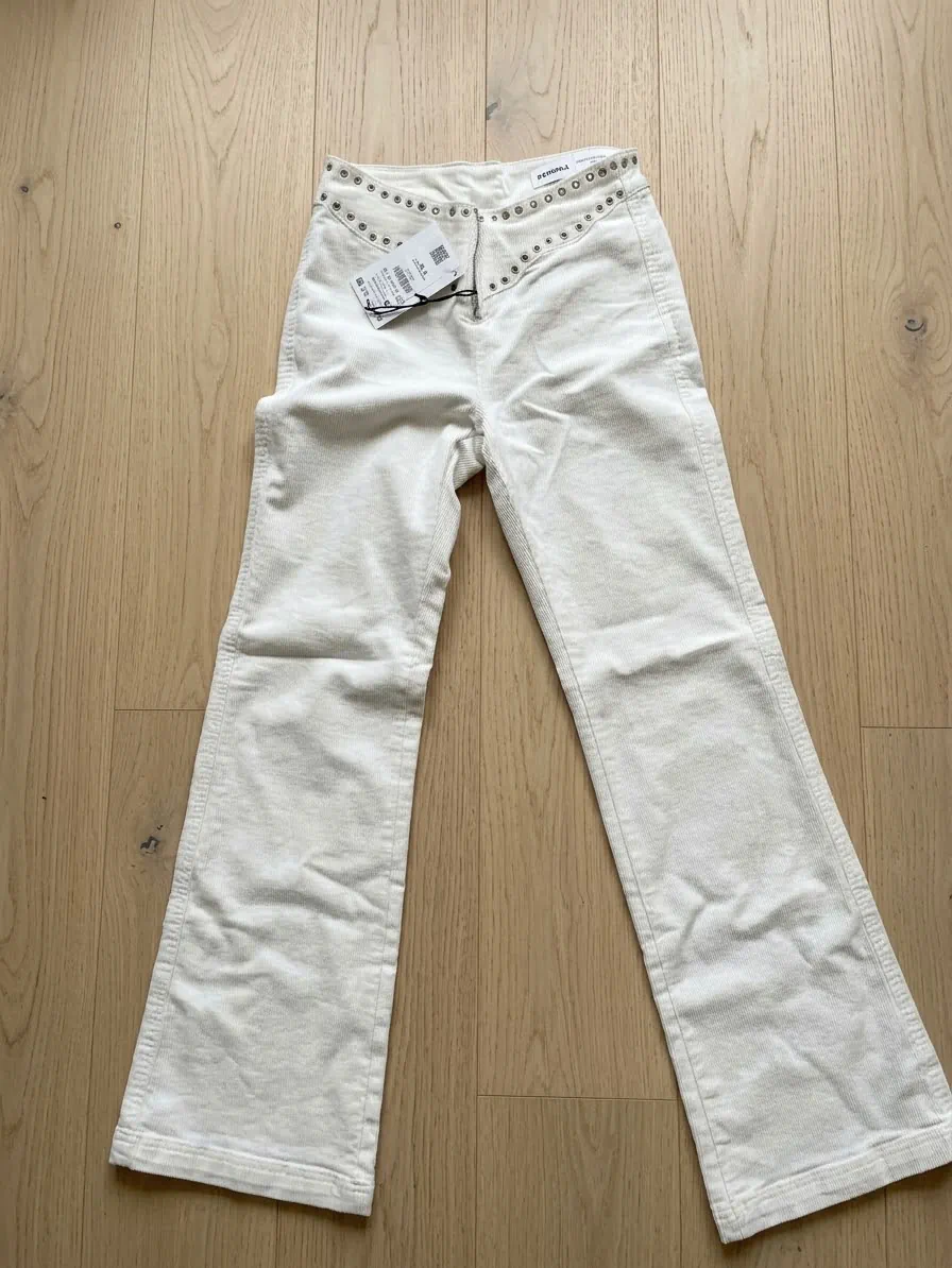 Pantalón Bershka · Talle EU 40