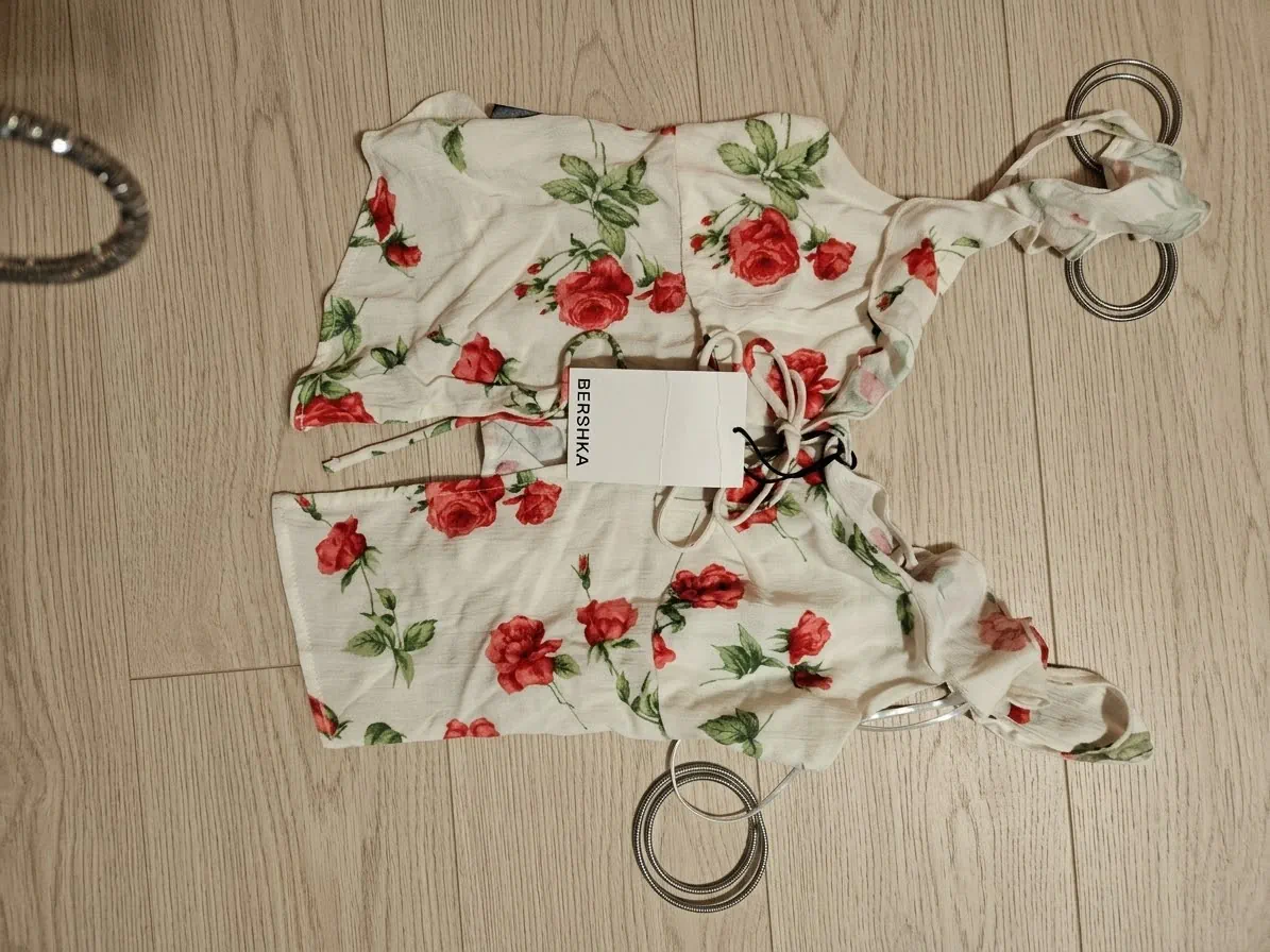 Remera Bershka - imagen 1